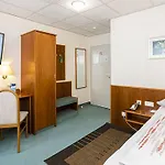 Am Duesseldorfer Platz Hotel 3*