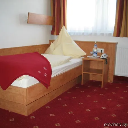 杜塞尔多夫广场酒店 3*