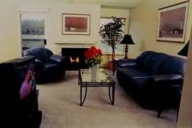 Am Duesseldorfer Platz 3*