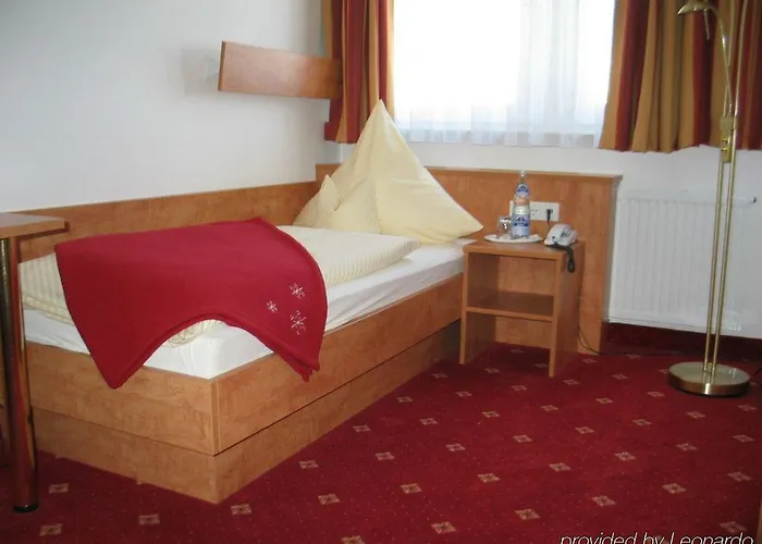 Am Duesseldorfer Platz 3*