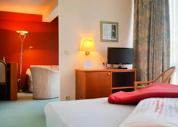 Am Duesseldorfer Platz 3*